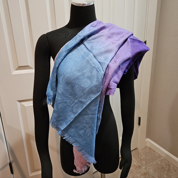 Coach Signature C Wrap Scarf Luxe Silk Wool Blend Oversize Ombre Purple Blue NWT - Picture 7 of 14